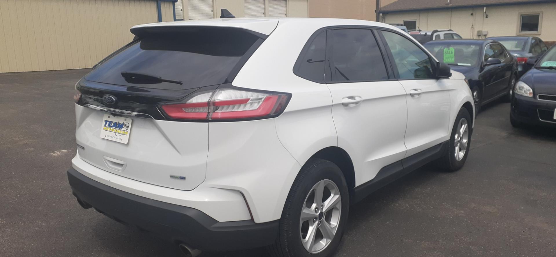 2019 Ford Edge SE AWD (2FMPK4G92KB) with an 2.0L L4 DOHC 16V engine, 6A transmission, located at 2015 Cambell Street, Rapid City, SD, 57701, (605) 342-8326, 44.066433, -103.191772 - CARFAX AVAILABLE - Photo#3